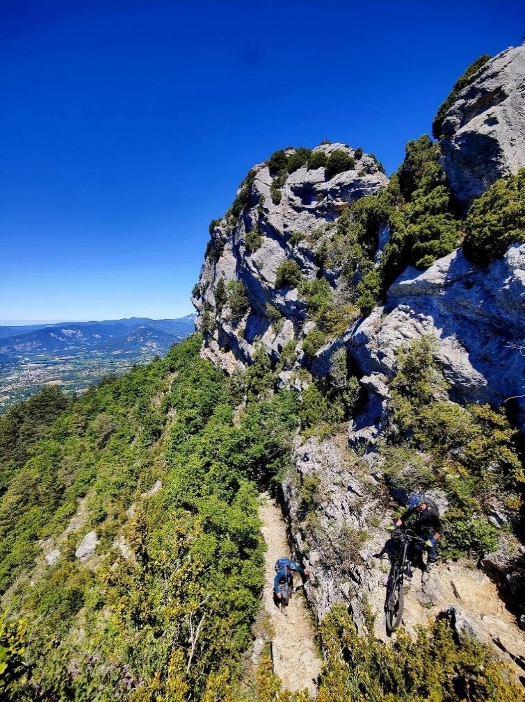 Une image contenant plein air, paysage, nature, ciel
Le contenu généré par l’IA peut être incorrect.