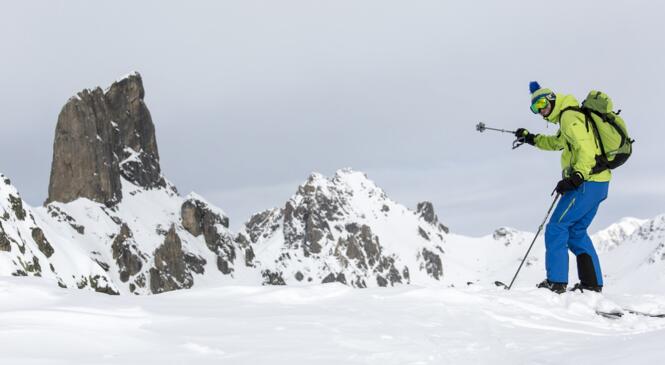 24 janvier 2015, le groupe Ski-Alpinisme Zwhenos franchit ardemment le Col de la Charbonnière image article