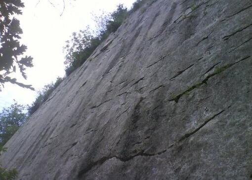 Escalade - Falaise de Yenne non accessible image article