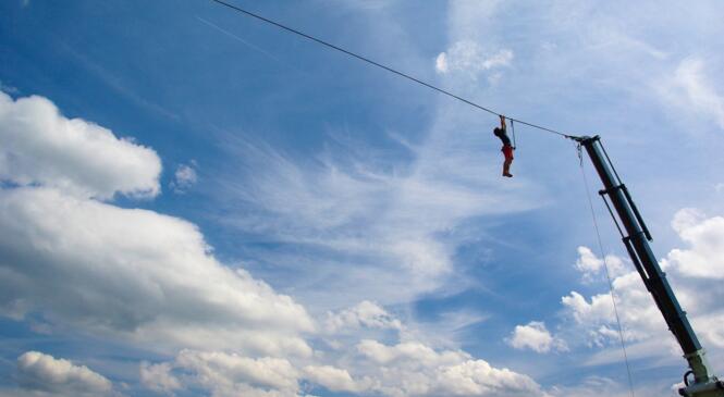 Démonstration et initiation highline en Haute-Loire image article