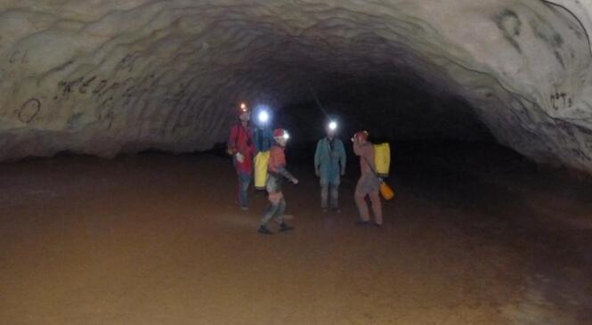 Week end spéléo en Ardèche – 04/14 image article