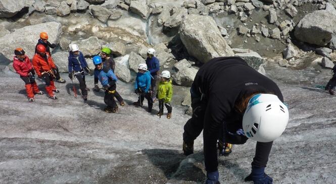 Initiation aux techniques alpines : une formation en 3 actes image article