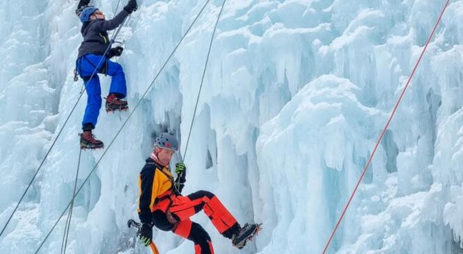 L'aventure givrée : un Grand Parcours pour s'initier à l'escalade sur glace et à l'alpinisme hivernal image article